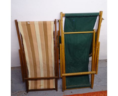 2 Vintage deck chairs 