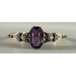 Armreif Gold 585 / 14 Karat, Antikschmuck, besetzt mit Amethyst und Diamanten, ca. 25,8 Gramm