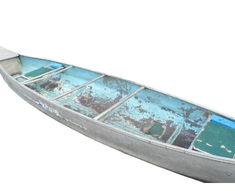 A large canoe. 519cm 