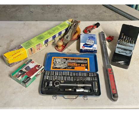 A sundry lot of tools. 