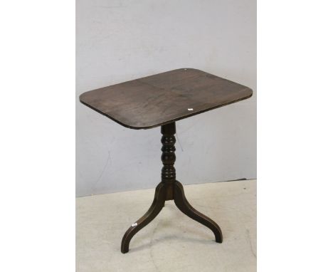 Late Georgian oak pillar table 