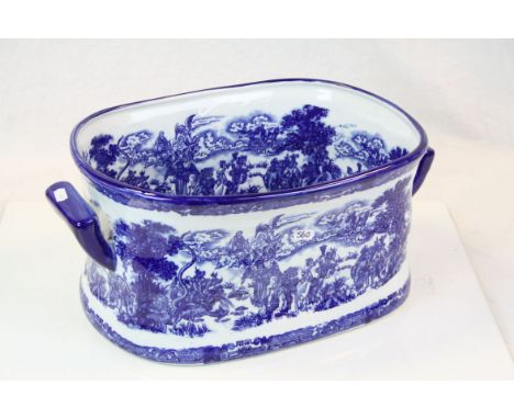 Reproduction ceramic blue &amp; white patterned foot bath 