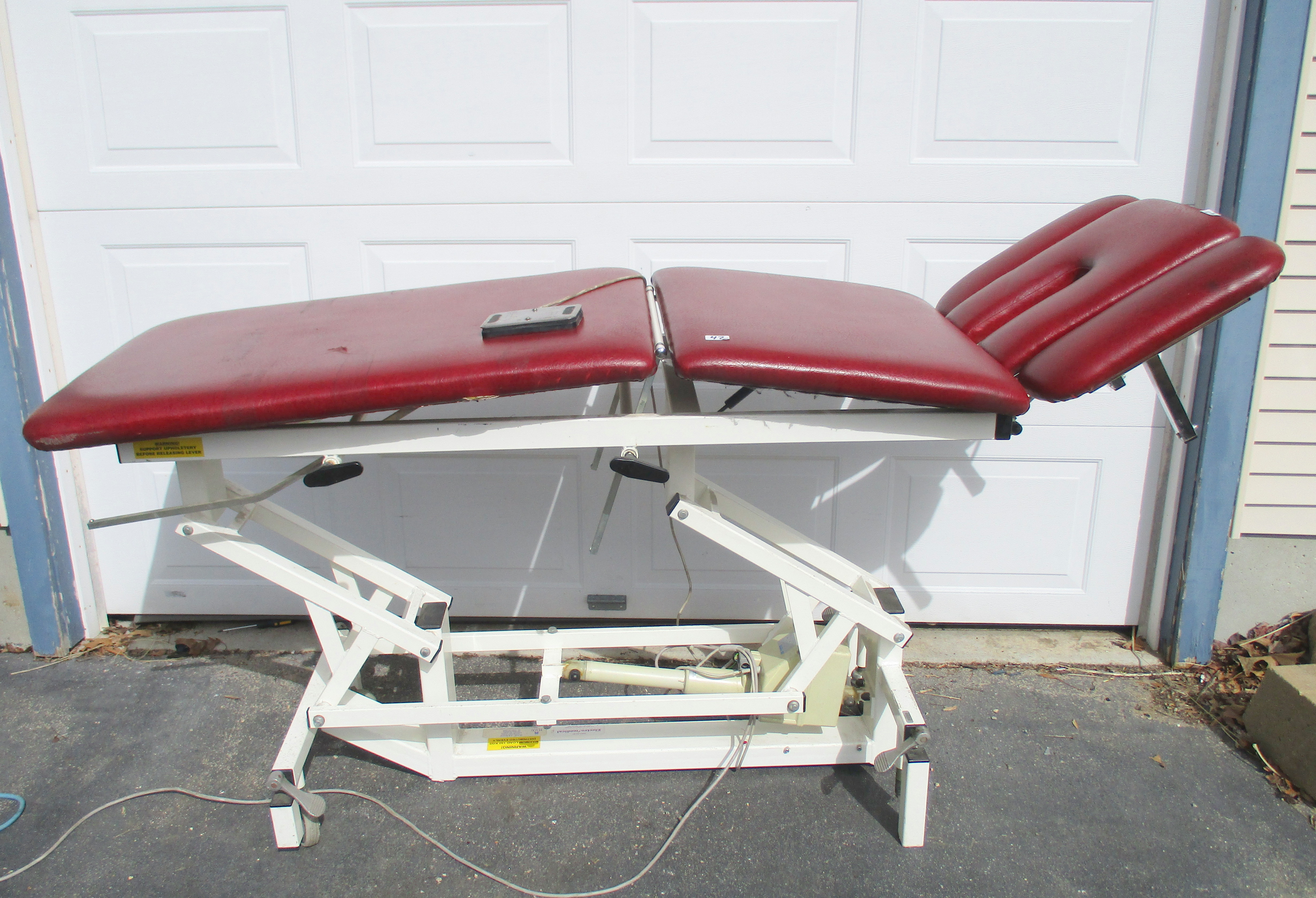 Akron 8252 Adjustable Electric Physical Therapy Table. Telescopes up