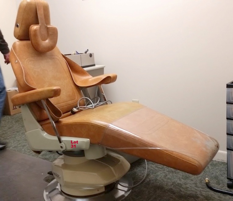 Belmont Model 019 adjustable Dental Chair. Powers on and responds