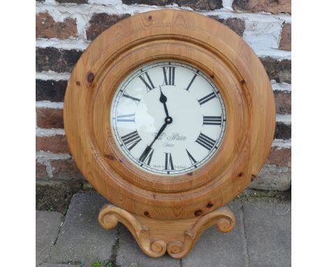 Modern wall clock