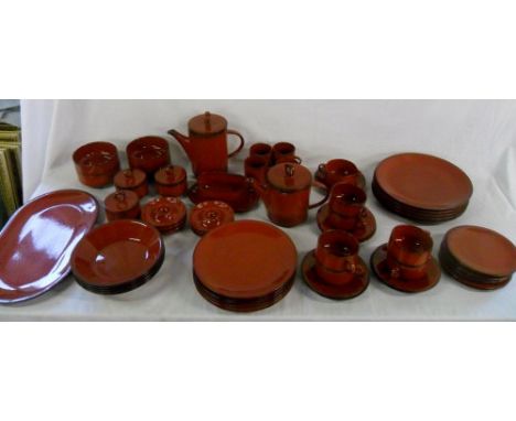 Red ceramic pt breakfast service