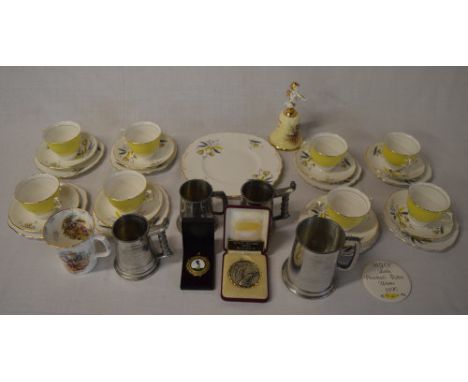 Colclough ceramic cups, saucers and side plates, pewter tankards, golfing medallions etc