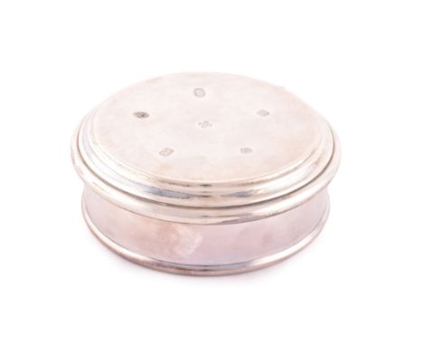 A Elizabeth II silver trinket box, hallmarked Sheffield 2000 by Asprey & Garrard, commemorating the Millennium, circular desi