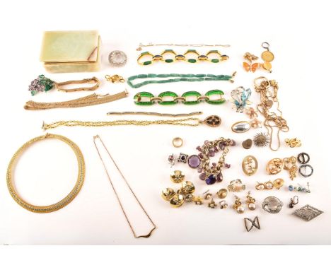 A 9ct gold necklace wishbone necklace, together with a sundry of costume jewellery including necklaces, bracelets, brooches, 