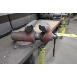 BENCH VISE, YORK, 6" (Note: needs to be removed from bench)