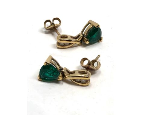 9ct Gold vintage diamond &amp; synthetic emerald drop earrings (2.2g) 