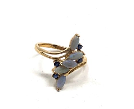 9ct gold opal &amp; sapphire dress ring (3.3g) 