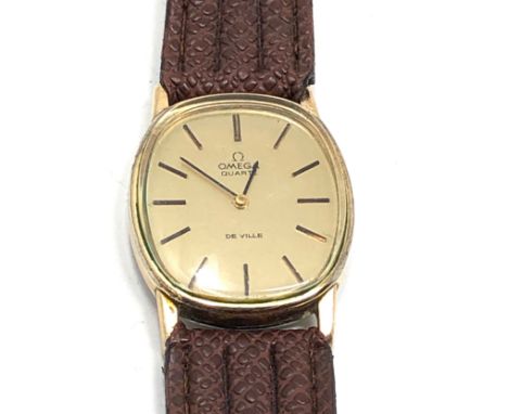 Vintage omega  de ville quartz wristwatch measures approx 24mm by 29mm non working order  possibly needs new battery no warra