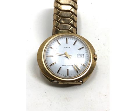 Vintage timex gents wristwatch in working order but no warranty given 