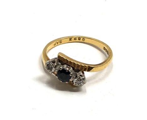 18ct Gold vintage sapphire &amp; diamond three stone ring (3.1g) 