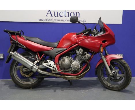 Yamaha XJ600S Diversion, P350TMA, odometer shows: 37,033mls, engine will not turn over, key and V5 present. Not available for