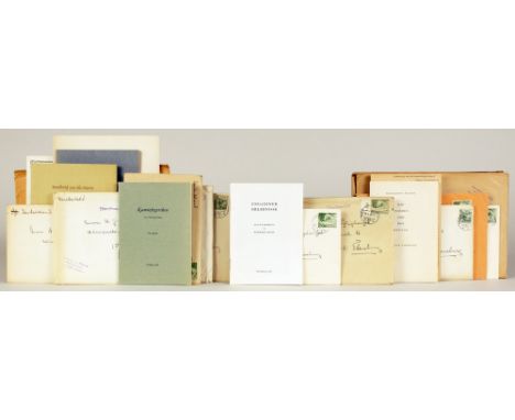 Hermann Hesse. 25 Privatdrucke, teils mit Widmung und signiert. 1947-1960. Originalbroschuren, -faltblätter und -einblattdruc