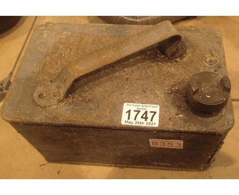 Vintage metal velar 5.5L petrol can. Not available for in-house P&amp;P, contact Paul O'Hea at Mailboxes on 01925 659133 