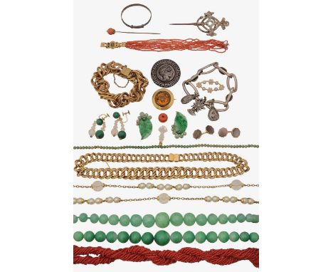 A collection of costume jewellery including an early 20th century French chunky chain and matching bracelet by Charles Murat;