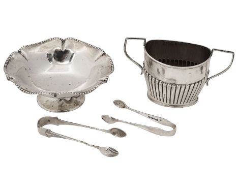 A George V silver pedestal bonbon dish, a twin handled sugar basin and two pairs of sugar tongsfirst Birmingham, 1905, Willia