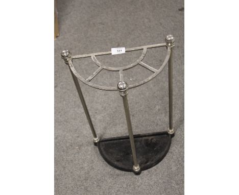 A MODERN CHROME EFFECT STICK STAND OVERALL HEIGHT - 52CM 