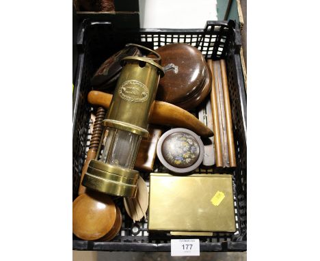 A SMALL TRAY OF TREEN TOGETHER WITH LAMP AND LIMELIGHT MINERS&nbsp;LAMP