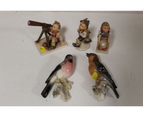 THREE GOEBEL FIGURES TOGETHER WITH TWO WALL HANGING CERAMIC BIRD FIGURES