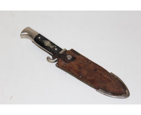 A VINTAGE SCOUTS KNIFE AND SCABBARD STAMPED 'BARON SOLINGEN' L 24.5 CM