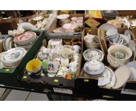 THREE TRAYS OF CERAMICS TO INCLUDE ROYAL WORCESTER, DOULTON ETC 