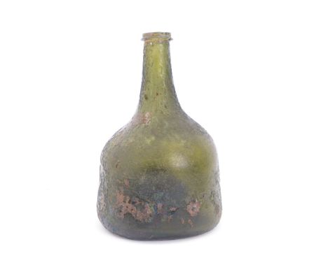 Early 18th century mallet shaped glass wine bottle, H20cm