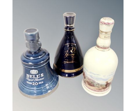 Two Wade Bell's Scotch whisky commemorative decanters : Fifty Years Reign Queen Elizabeth II, 70cl and Royal Reserve 20 years