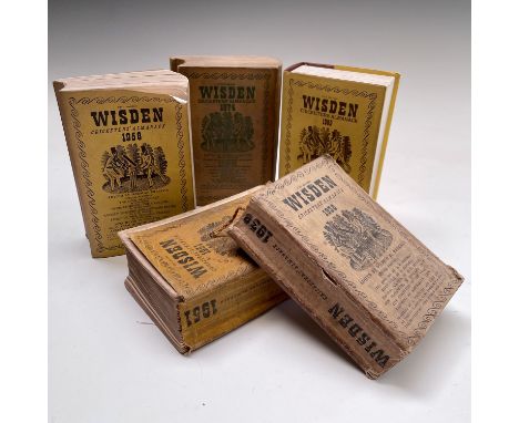 Five Wisden books. 1938, 1951, 1958, 1974 and 1989. (5)

Condition: please request a condition report if you require addition
