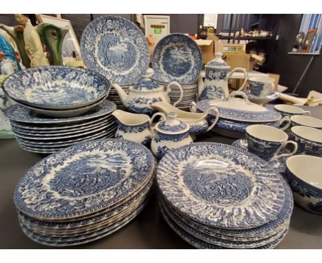 An Aynsley English Heritage pattern dinner and tea service;&nbsp; other blue and white 