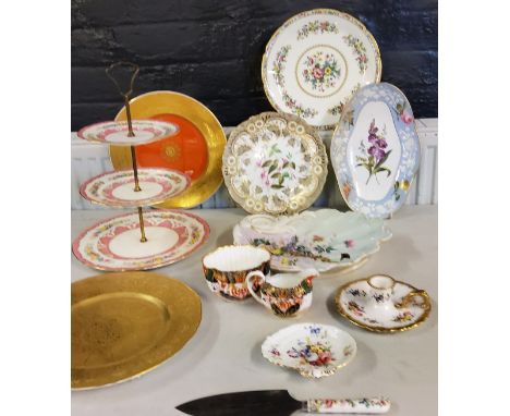 A 19th century Spode oval plate, the field painted with flower spray, the banded boarder in azure with alternating sprays in 