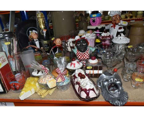 AN ASSORTMENT OF RETRO NOVELTY FOOD AND DRINK ITEMS to include a reproduction vintage Coca Cola napkin dispenser, a Coca Cola