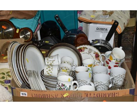 THREE BOXES AND LOOSE HOMEWARE AND CERAMICS, to include a selection of plates and mugs, vintage Greenway hostess tableware it