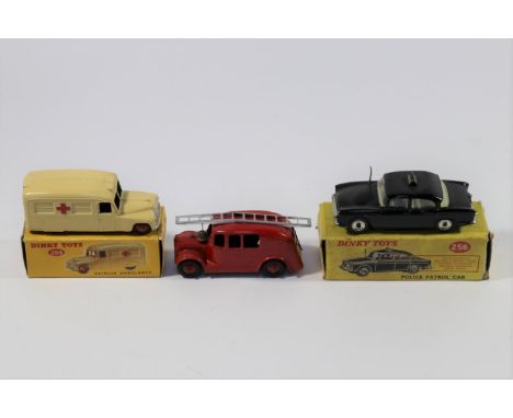 3 Dinky Toys. Streamlined Fire Engine (250). Example with silver ladder, complete with bell. Daimler Ambulance (253) in cream