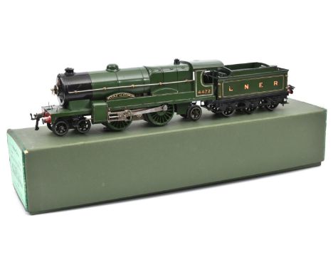 Hornby O Gauge 20V 3-rail electric No.3E LNER 4-4-2 tender locomotive Flying Scotsman RN 4472. In lined dark green livery. GC