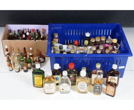 Alcohol - Collection of around 100 alcohol miniatures to include Haig Blended Scotch Whisky Gold Label 70° proof, Dewar's Sco