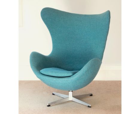 An egg chair by Arne Jacobsen for Fritzhansen, designed 1958, an original example dating from the early 1960s, in mid-blue wo