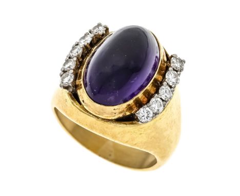 Amethyst-Brillant-Ring GG 585/000 mit einem ovalen Amethyst-Cabochon 15 x 10 mm und 10 Brillanten, zus. 0,30 ct W/VS, RG 55, 