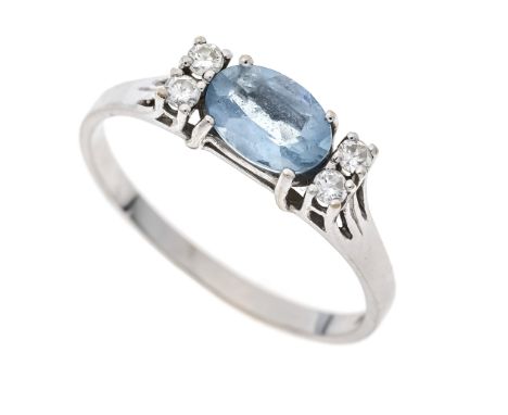 Aquamarin-Brillant-Ring WG 750/000 mit einem oval fac. Aquamarin 7 x 5 mm Hellblau, Augenrein und 4 Brillanten, zus. 0,08 ct 