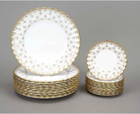Konvolut von 24 Tellern, Spode, Bone China, England, Ende 20. Jh., gefächerte Fahne, Dekor ''Fleur de Lys'' in Gold, 12 Speis