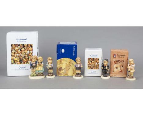 Konvolut aus 5 Hummelfiguren, Goebel, darunter: Mein Glücksschweinchen, M.I. Hummel Club, 1998, sign., polychrom bemalt, Mode
