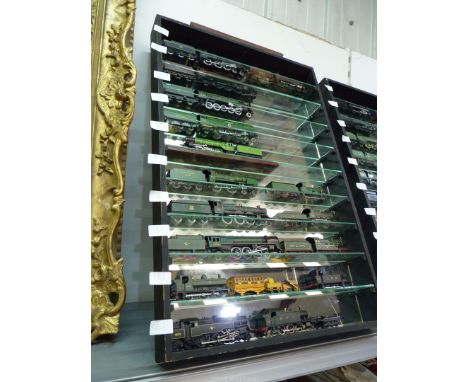 A wall hanging multi-shelf mirrored back wall shelf unit, 32" x 21" x 2 3/4" deep approx.