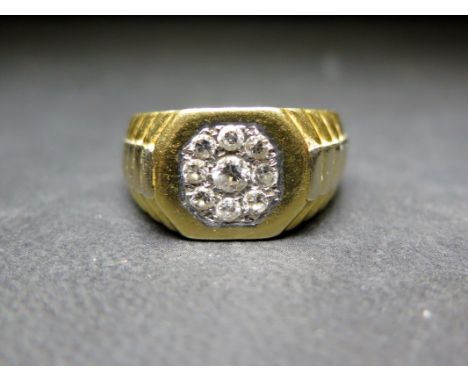 An 18ct gold diamond cluster panel ring - Hallmarked Sheffield - Ring size R - Weight approx 9.0gms
Condition Report: Good to