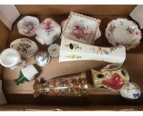 A mixed collection of ceramic items to include Royal Crown Derby, Aynsley, Coalport, Crown Staffordshire etc (1 tray). 