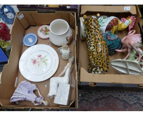 A mixed collection of ceramic items to include Coalport Age of Elegance figure 'First Waltz', Large Leonardo Collection lady 