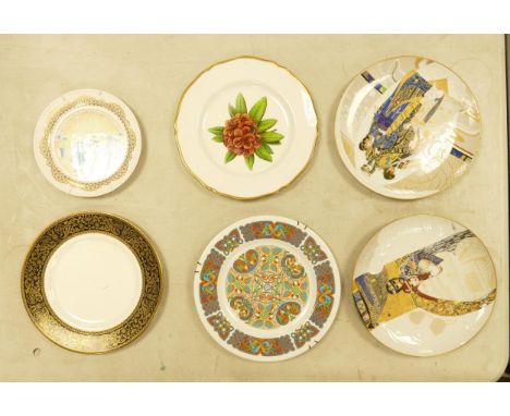 A Collection of Six Wall and Similar Plates to include Minton Grandee Dinner Plate, Two Edwin Knowles Bradex, Spode Lindisfar