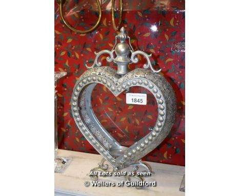 LARGE DECORATIVE HEART SHAPED LANTERN